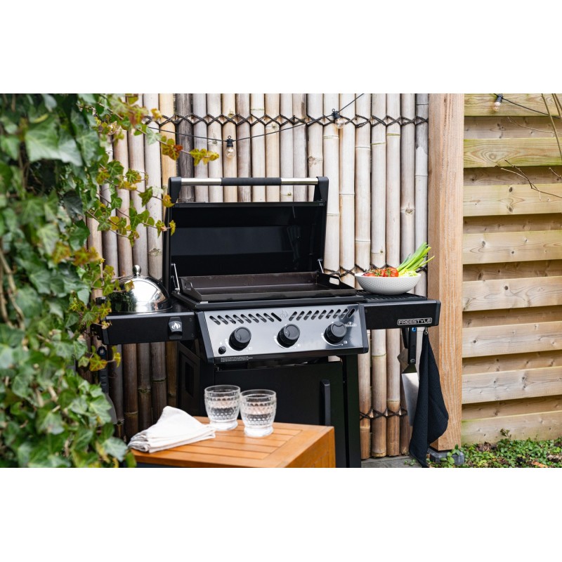 Barbecue Plancha Napoleon Freestyle™ 24 all'aperto 3